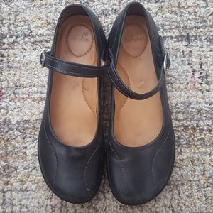 Dansko flats
